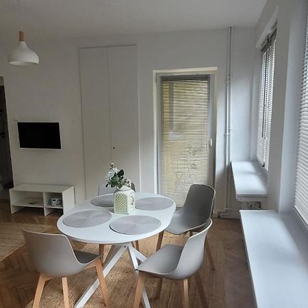 Fitmaison Apartment Ochota Varsóvia Exterior foto